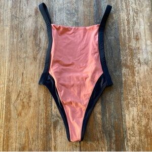 High-Cut Two-Tone One-Piece Swimsuit - Pink and Black